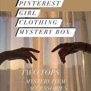 Pinterest Girl Clothing Box✨